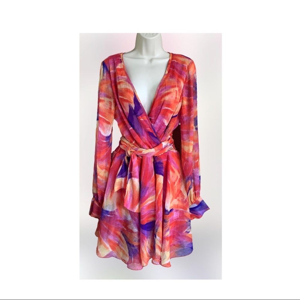 SPY ZONE EXCHANGE- Glamorous long-sleeved dress.